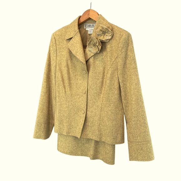 Carlisle Women’s Wool/Cashmere Suit. Yelloww Chartreuse. Size 2 - Picture 3 of 9